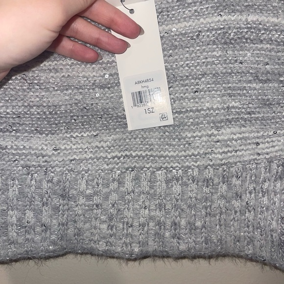 Calvin Klein Gray Knit Scarf and Beanie Set - Picture 2 of 3